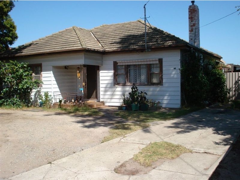 16 Bruce Street, Dandenong VIC 3175