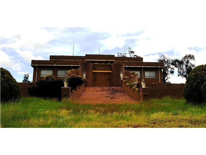 650 Woori Yallock Road, Cockatoo VIC 3781 the real estate agency Withdrawn