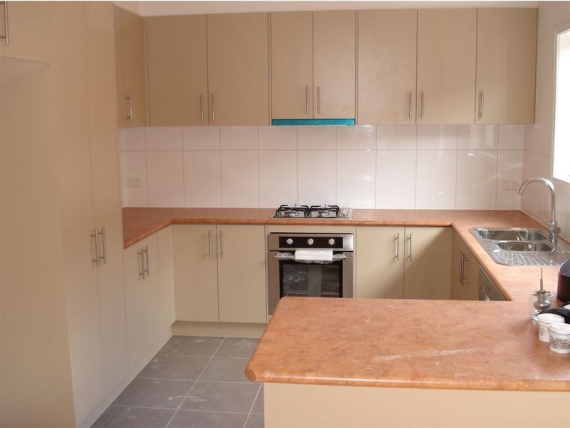 2/12 Olive Road, Eumemmerring VIC 3177