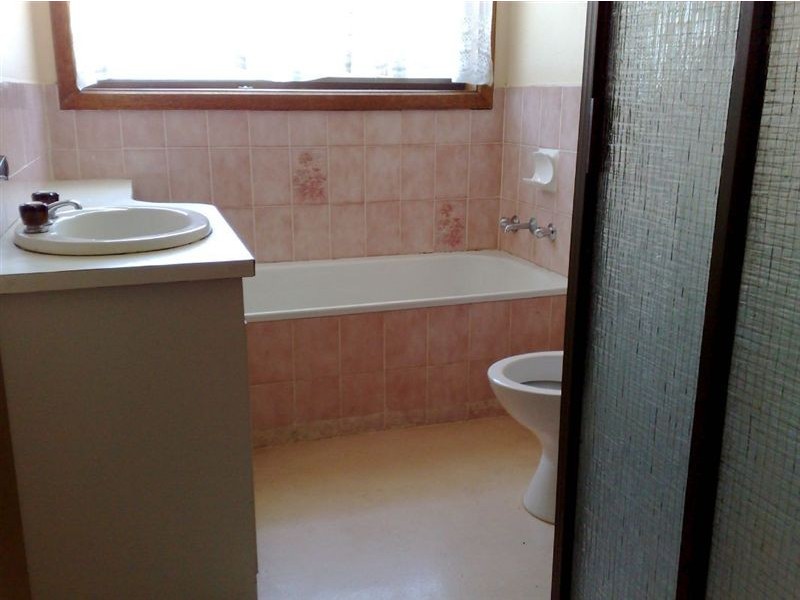 2/14 Stud Road, Dandenong VIC 3175