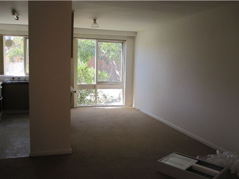 12/9-11 Weller Street, Dandenong VIC 3175