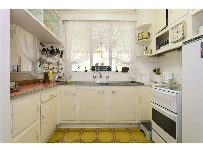 13 Carroll Avenue, Dandenong VIC 3175