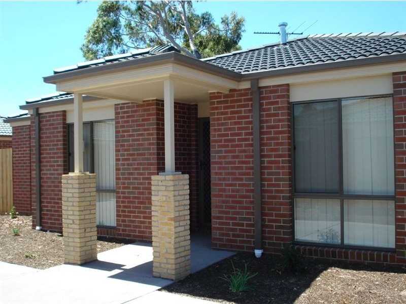 11/11-13 Elizabeth Street, Cranbourne VIC 3977