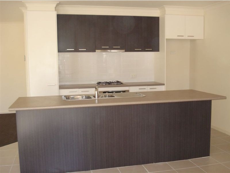 11/11-13 Elizabeth Street, Cranbourne VIC 3977