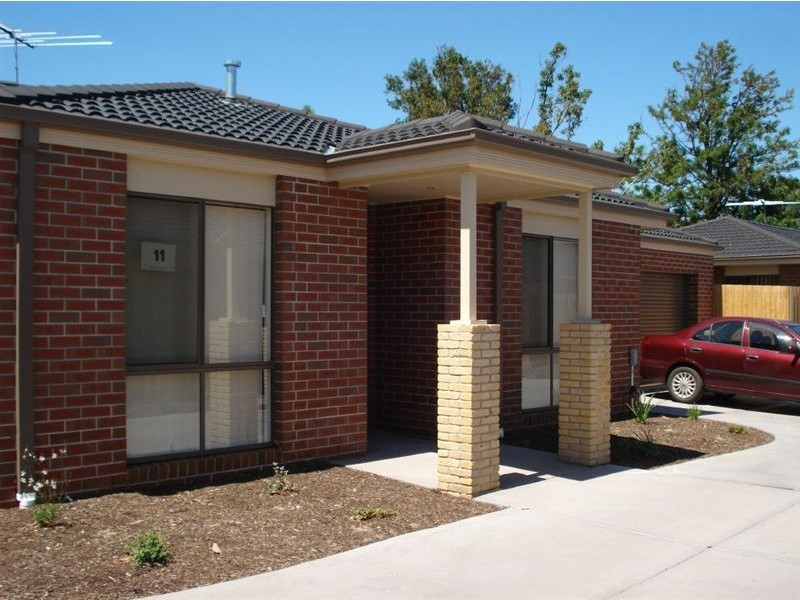11/11-13 Elizabeth Street, Cranbourne VIC 3977