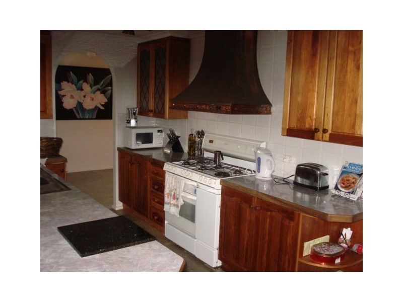 1 Arcadia Avenue, Hallam VIC 3803