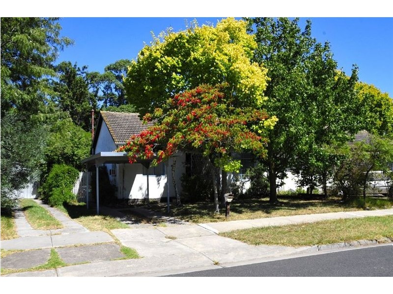 16 Oak Avenue, Doveton VIC 3177