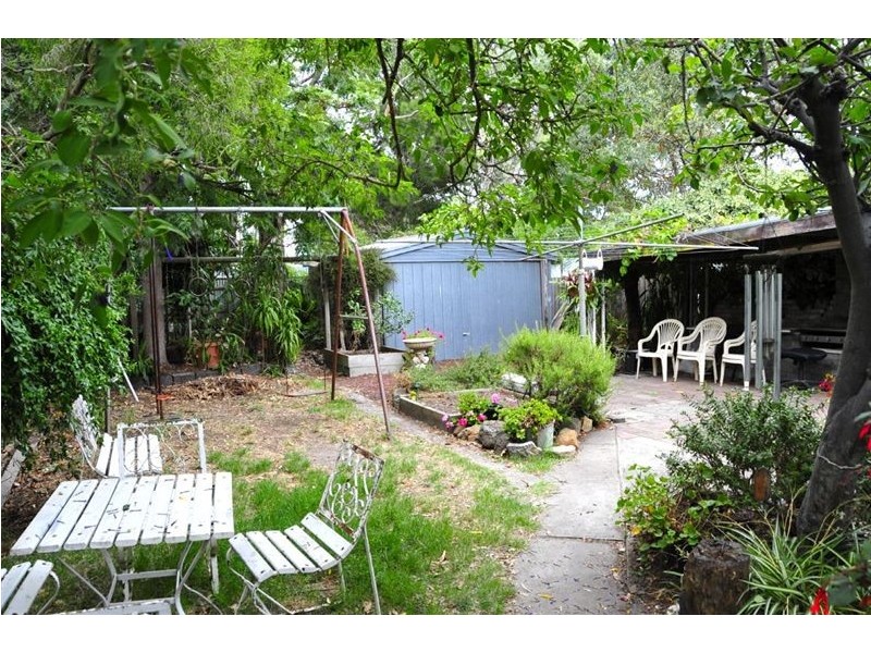 16 Oak Avenue, Doveton VIC 3177