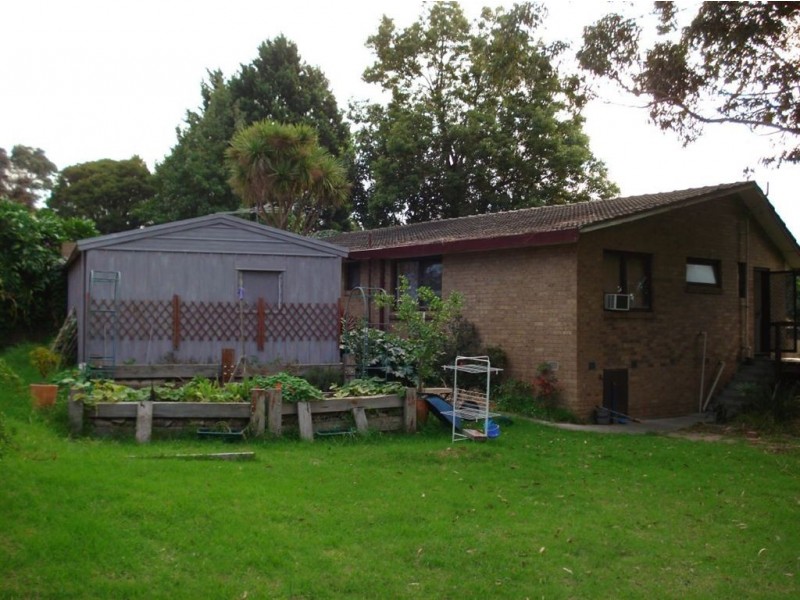 7 Brougham Close, Eumemmerring VIC 3177