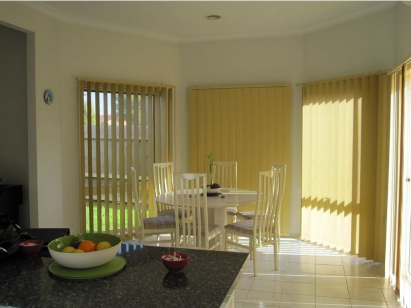 1/58 Blaxland Drive, Dandenong North VIC 3175