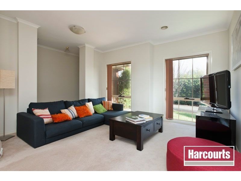 22 ILLOWRA WALK, Blackburn South VIC 3130
