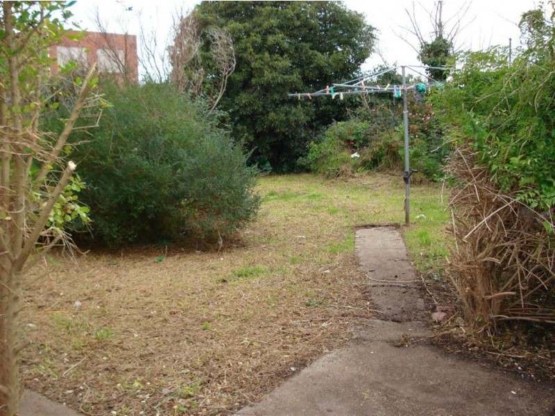 28 Curtin Crescent, Dandenong North VIC 3175