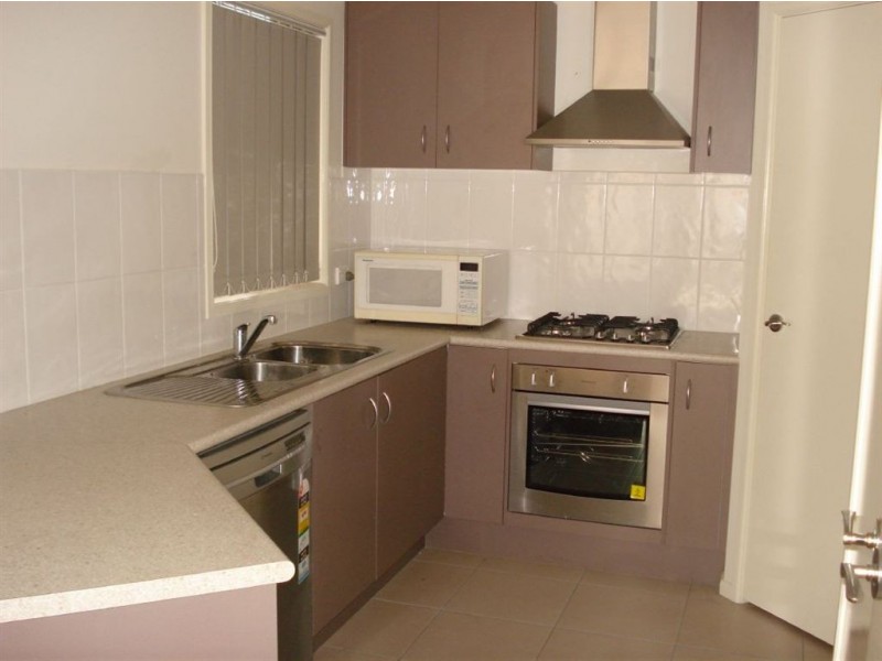 6/54-58 Pommel Street, Pakenham VIC 3810