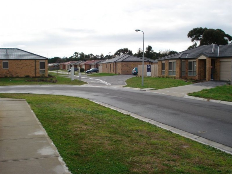 6/54-58 Pommel Street, Pakenham VIC 3810