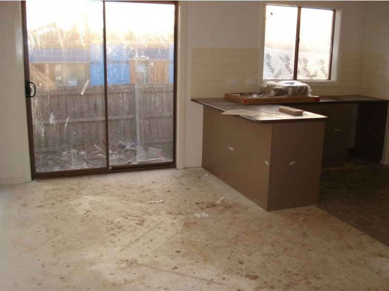 2/5 Jolly Street, Dandenong VIC 3175