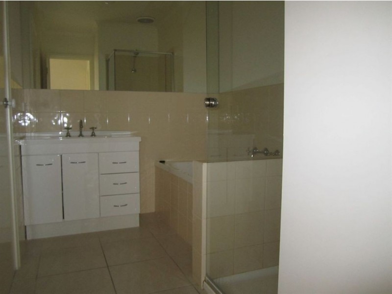 215A Power Road, Endeavour Hills VIC 3802