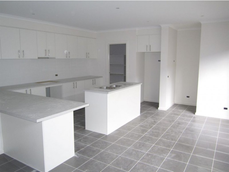 64 Steven Street, Dandenong VIC 3175