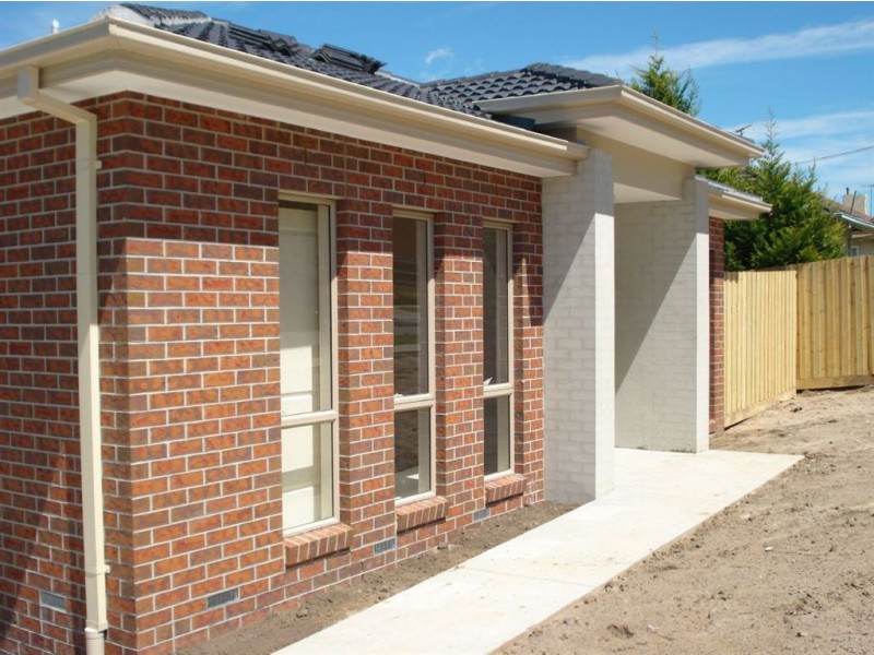 1/15 Sheoak Street, Doveton VIC 3177