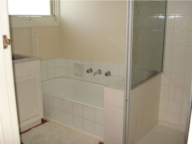 18 Warrawee Avenue, Noble Park VIC 3174