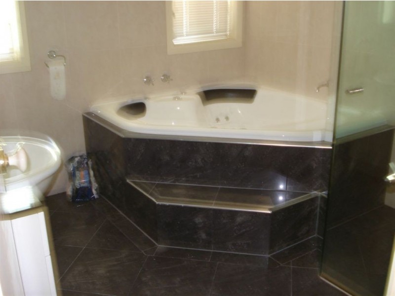 31 Chantell Avenue, Endeavour Hills VIC 3802