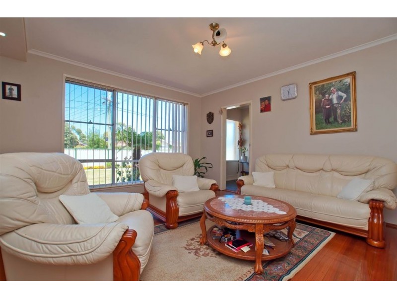 37 Rowan Drive, Doveton VIC 3177