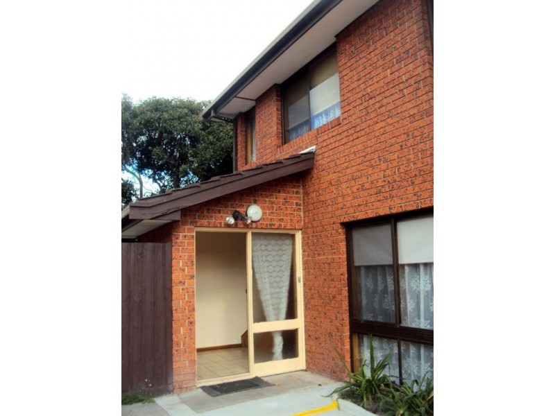 4/14 Stud Road, Dandenong VIC 3175