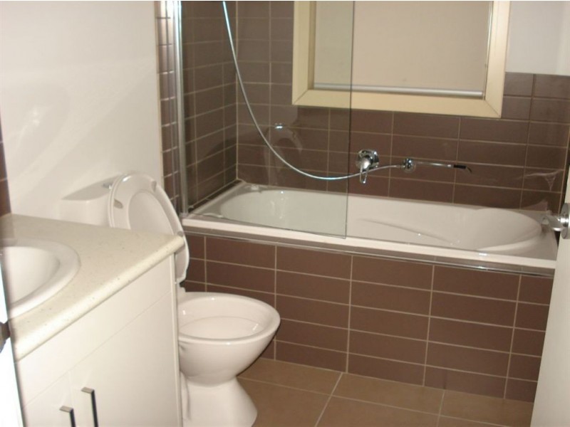 1/103 Clow, Dandenong VIC 3175