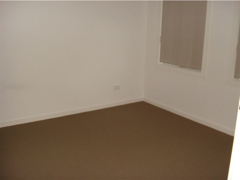 1/103 Clow, Dandenong VIC 3175