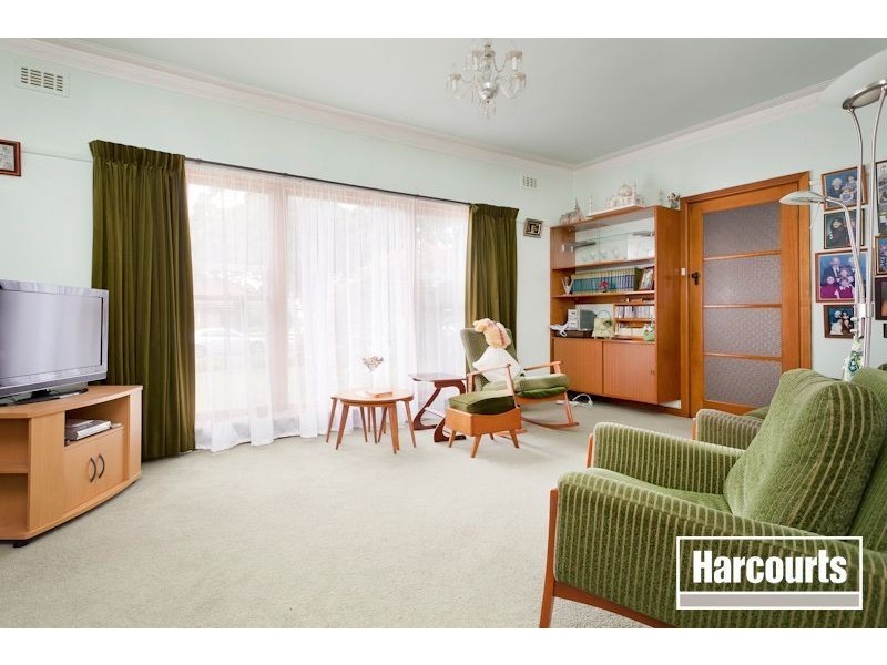 5 Wallace Avenue, Dandenong VIC 3175