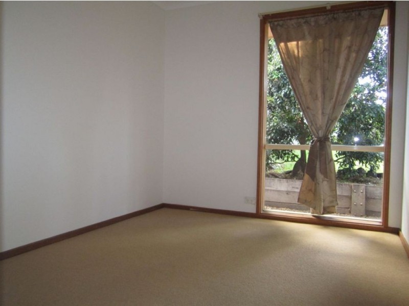 11 Cornell Place, Hampton Park VIC 3976