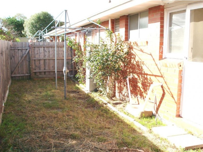 2/13 Olive Street, Dandenong VIC 3175