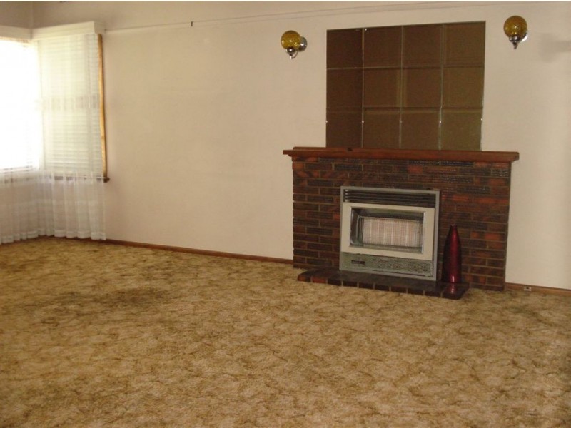 6 Janice Grove, Dandenong VIC 3175