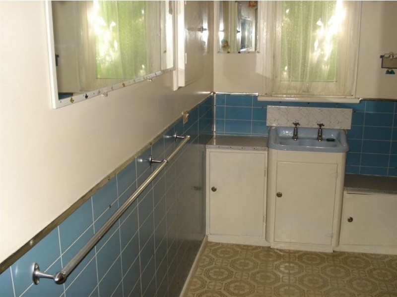 6 Janice Grove, Dandenong VIC 3175