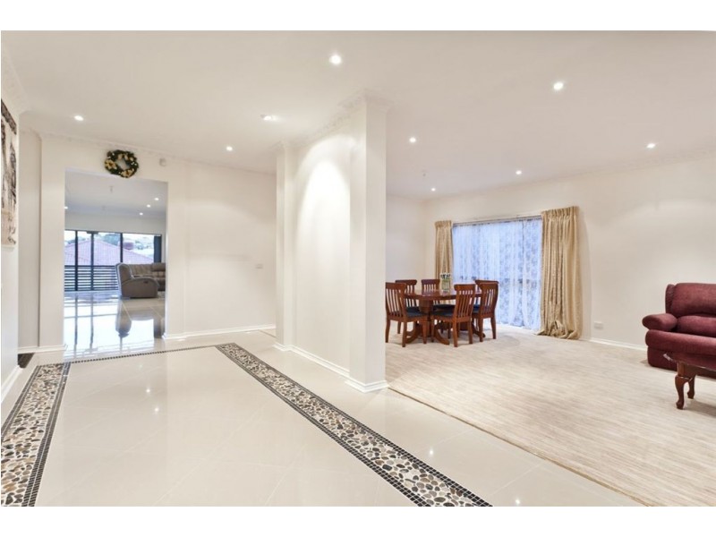 21 William Hovell Drive, Endeavour Hills VIC 3802