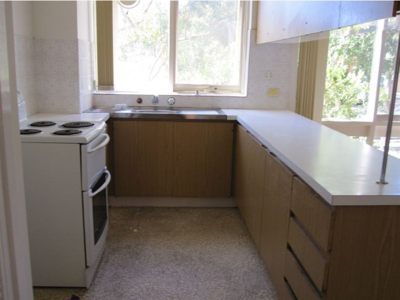 12/9-11 Weller Street, Dandenong VIC 3175