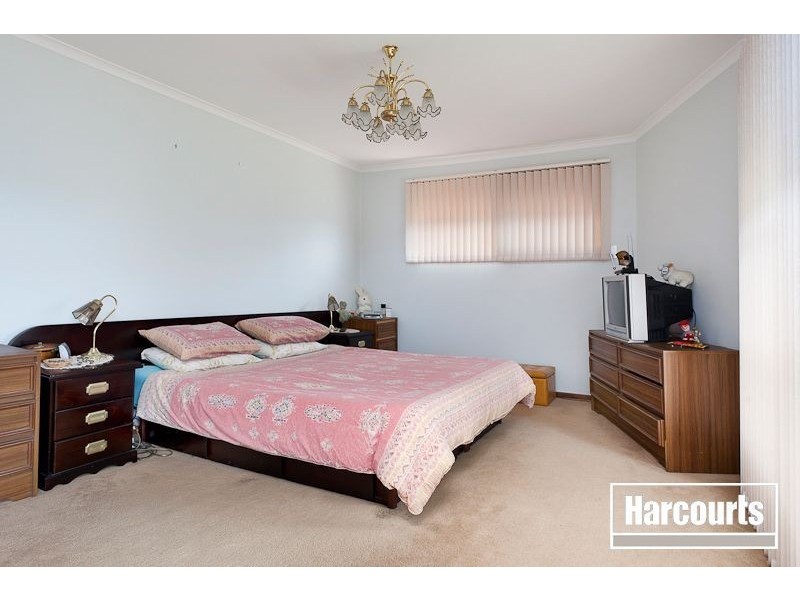 21 Huxley Crescent, Endeavour Hills VIC 3802