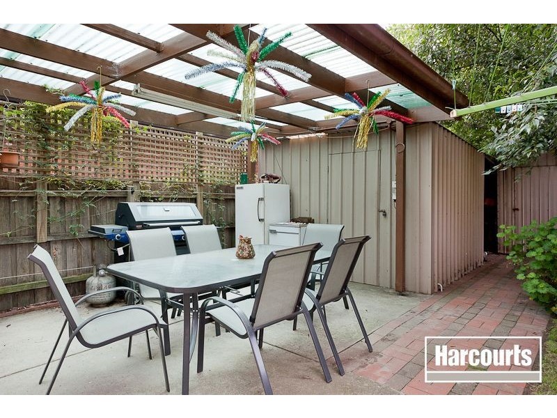 21 Huxley Crescent, Endeavour Hills VIC 3802