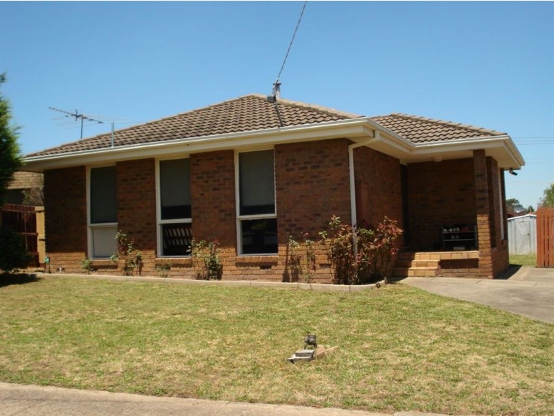 8 Pitman Court, Hampton Park VIC 3976