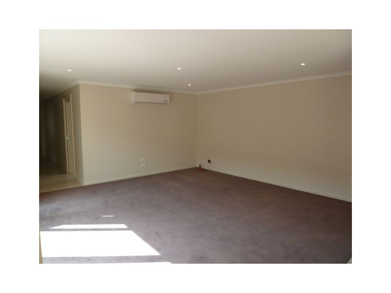 32 Steven Street, Dandenong VIC 3175