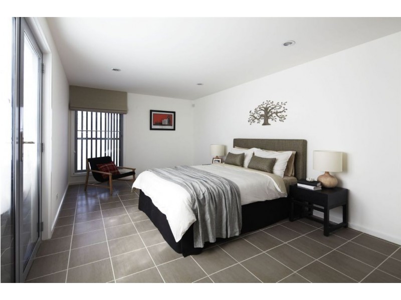24 Keshava Grove, Dandenong VIC 3175