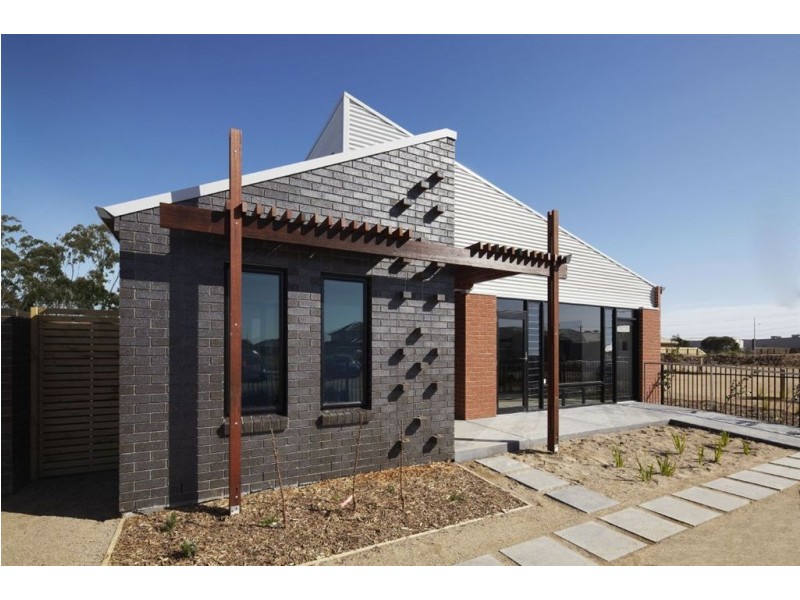 18 Keshava Grove, Dandenong VIC 3175