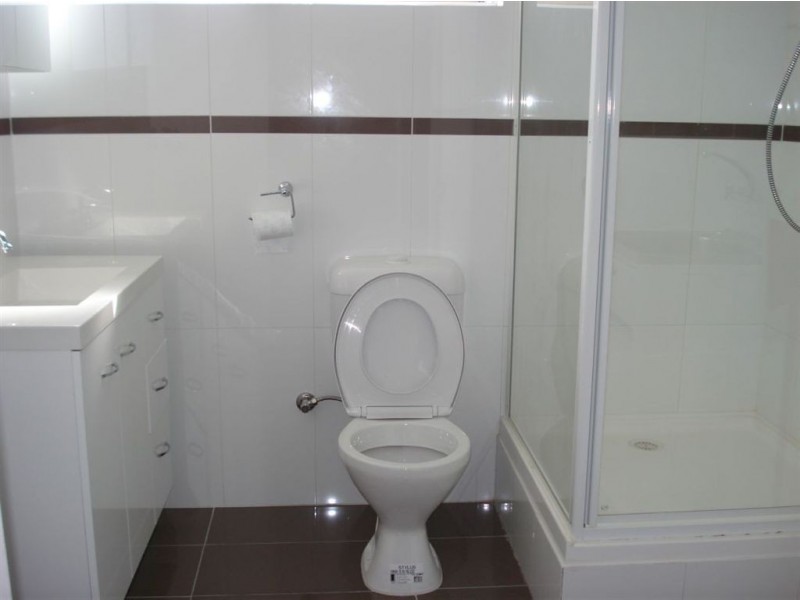 8/16 Close Avenue, Dandenong VIC 3175