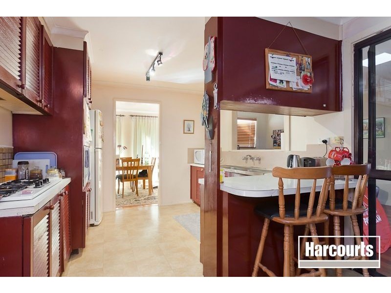 9 Robert Molyneux Avenue, Endeavour Hills VIC 3802