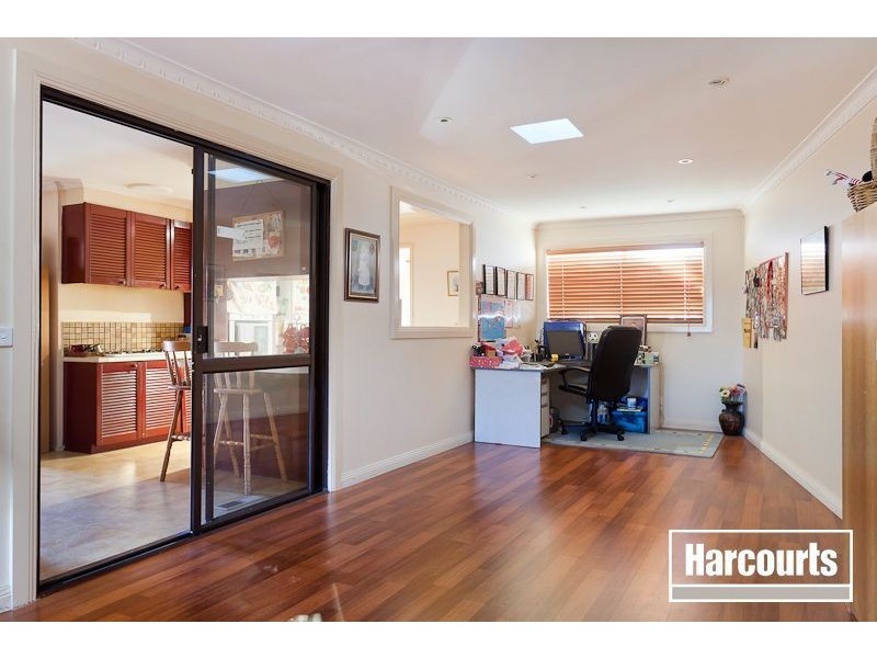 9 Robert Molyneux Avenue, Endeavour Hills VIC 3802