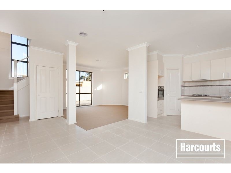 2/6 Adelaide Street, Dandenong VIC 3175