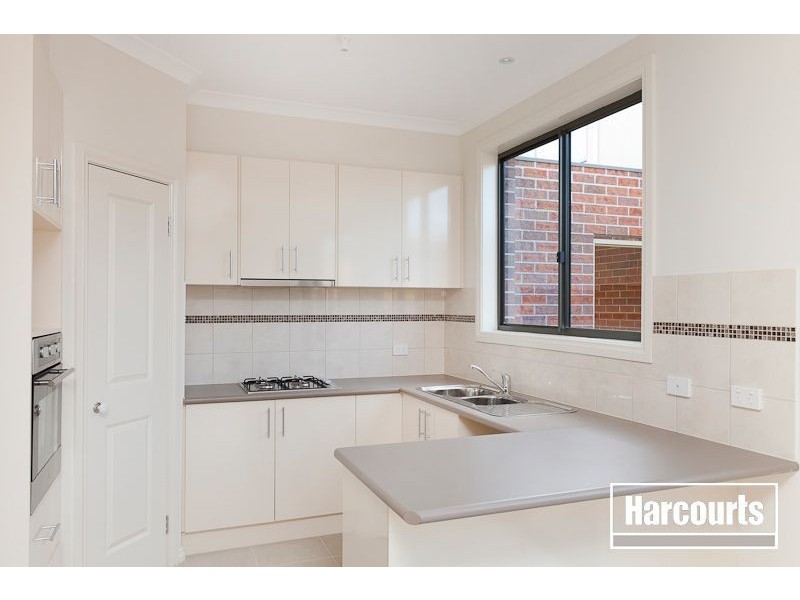 2/6 Adelaide Street, Dandenong VIC 3175