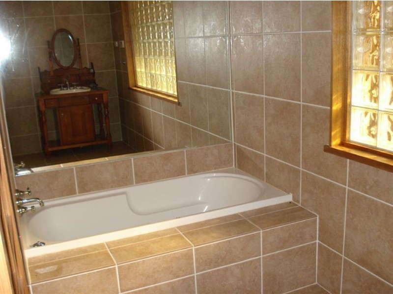 1 Aratula Street, Dandenong VIC 3175