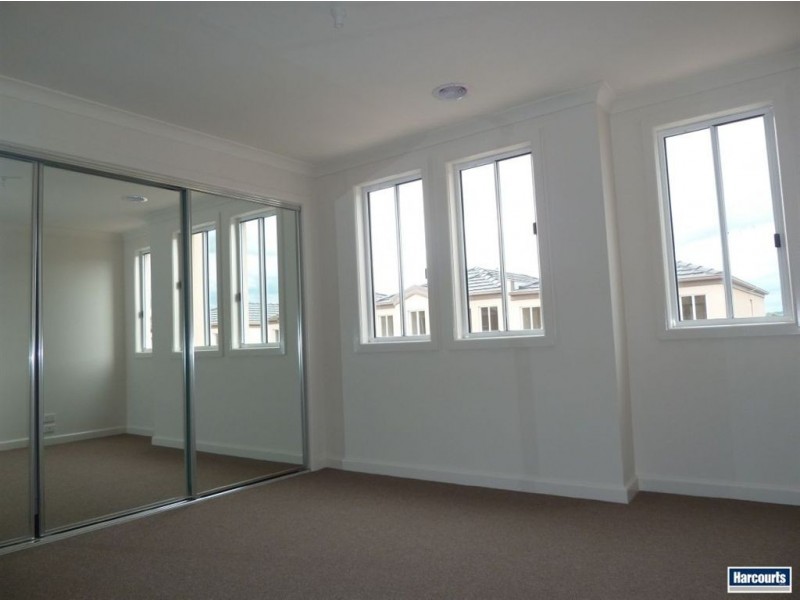 9/4 Young Road, Hallam VIC 3803