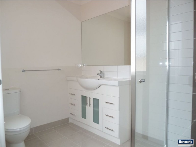 9/4 Young Road, Hallam VIC 3803