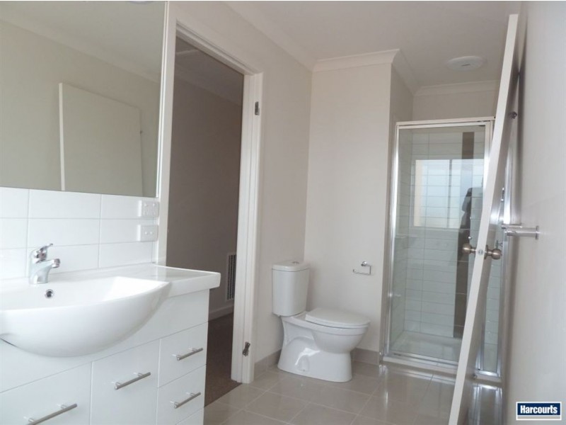 6/4 Young Road, Hallam VIC 3803